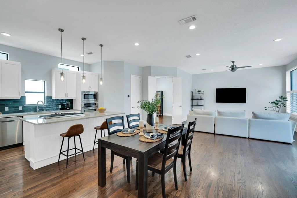 2119 Albany Street, Dallas
