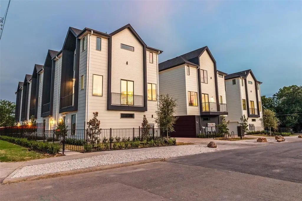 3308 Birmingham Avenue 15, Dallas