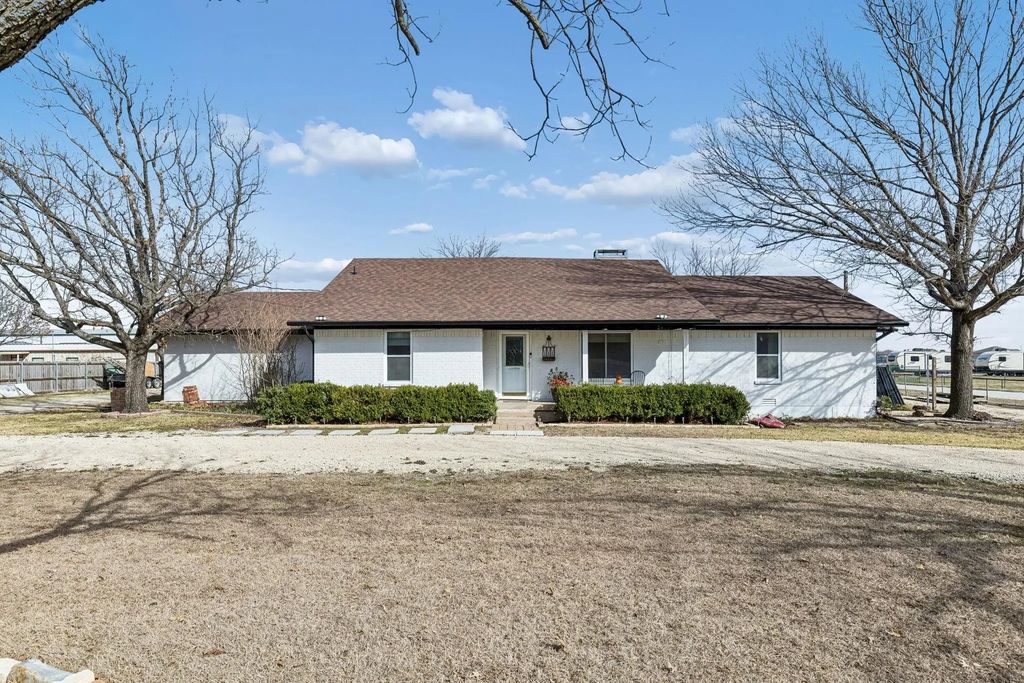1012 Cowling Road, Sanger