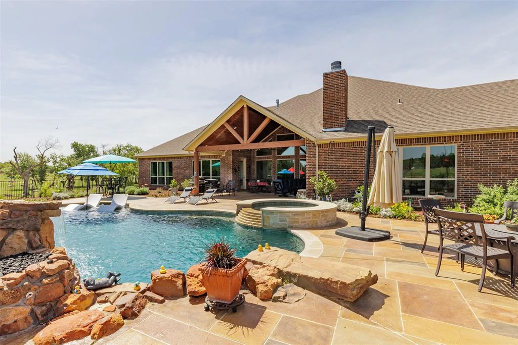 1466 County Road 1270, Alvord