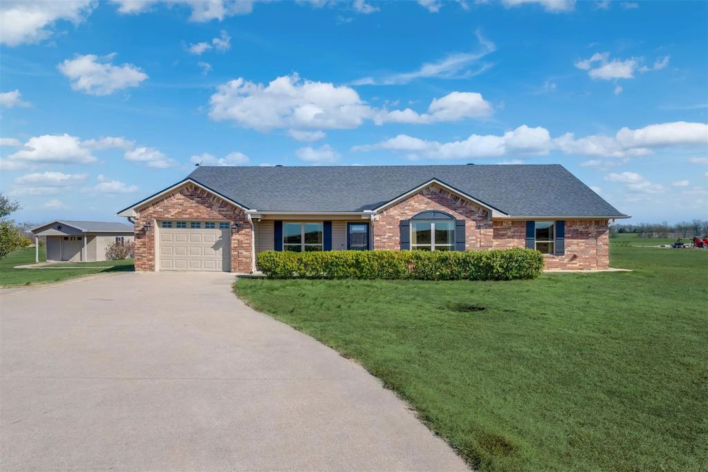 3418 Fm 38 N, Brookston