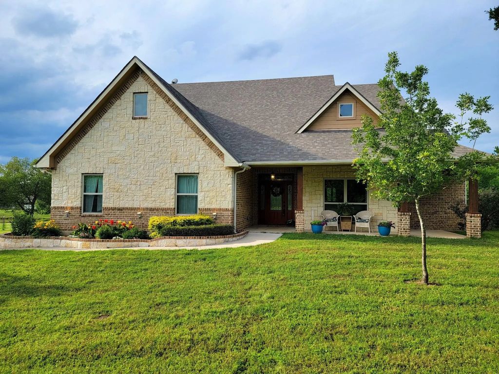 5768 Fm 1569, Farmersville
