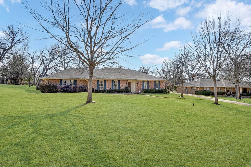 1506 Ross Avenue, Carrollton