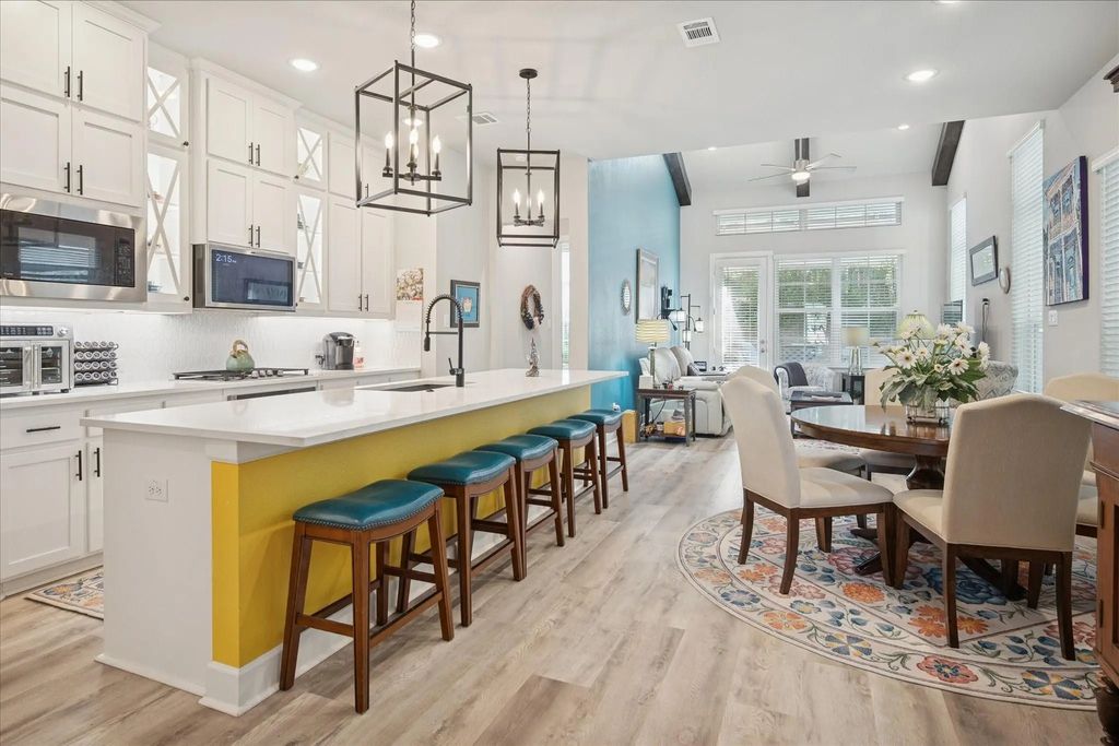 2062 White Grove Drive, Dallas