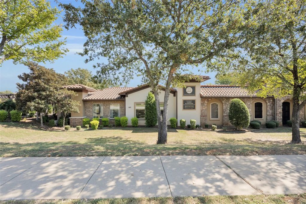 550 N Walnut Creek Drive 100, Mansfield
