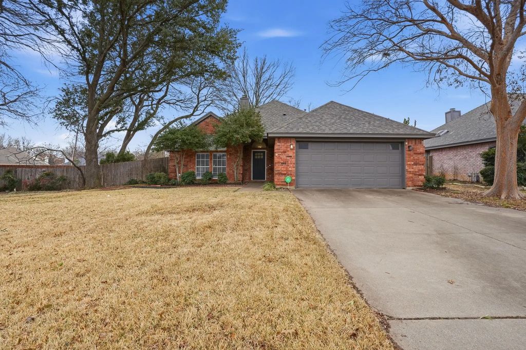 8908 Marti Lane, North Richland Hills