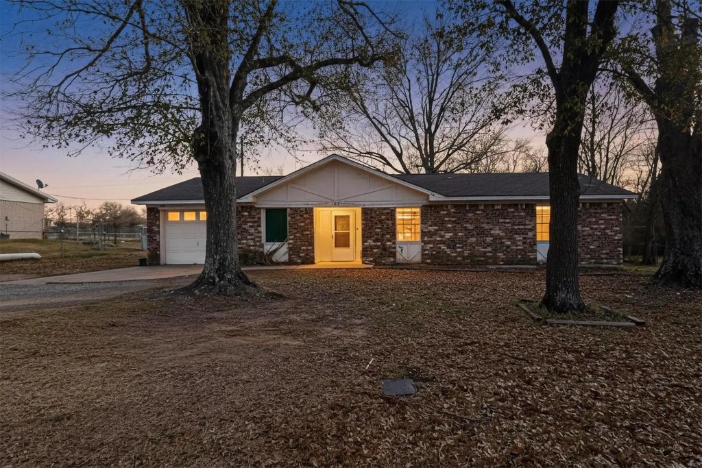 151 Northtown Drive, Wills Point