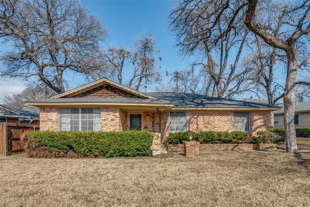 2380 Fenestra Drive, Dallas