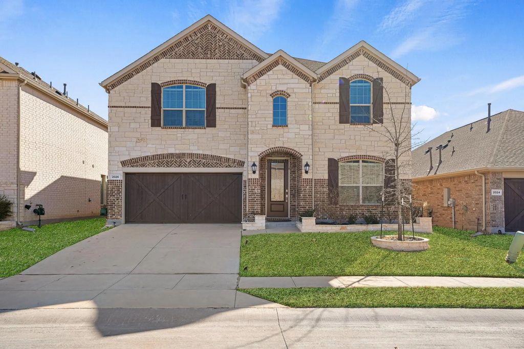 2026 Hollowcreek Trail, Lewisville