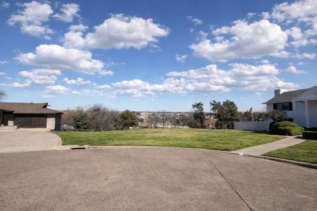 4505 Crown Knoll Circle, Dallas