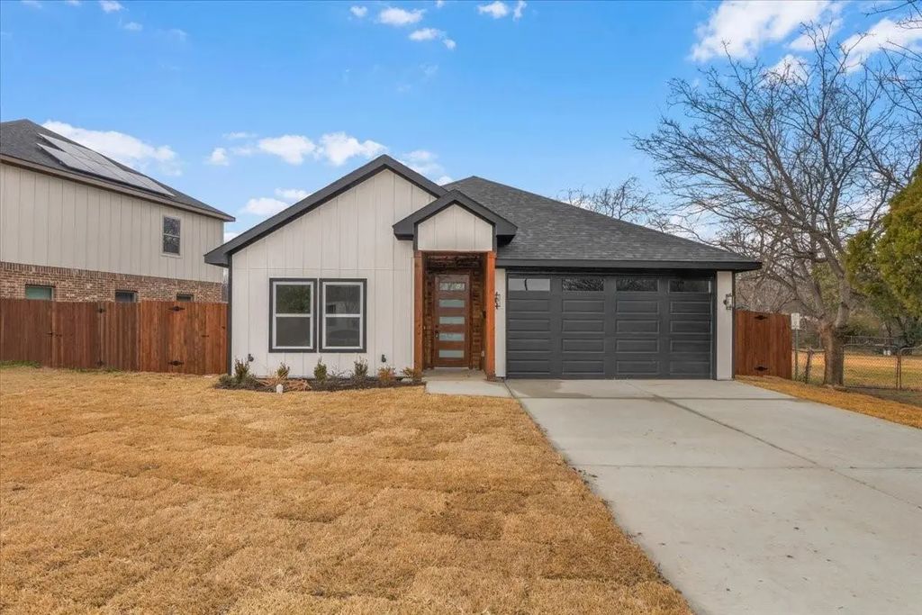 415 Hensley Drive, Grand Prairie