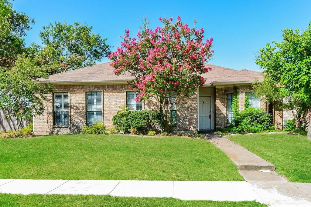 1729 Creek Valley Road, Mesquite