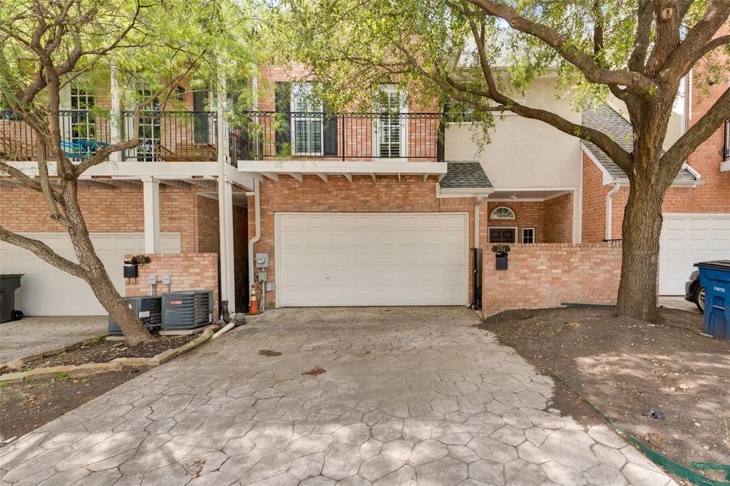 5724 La Vista Drive, Dallas