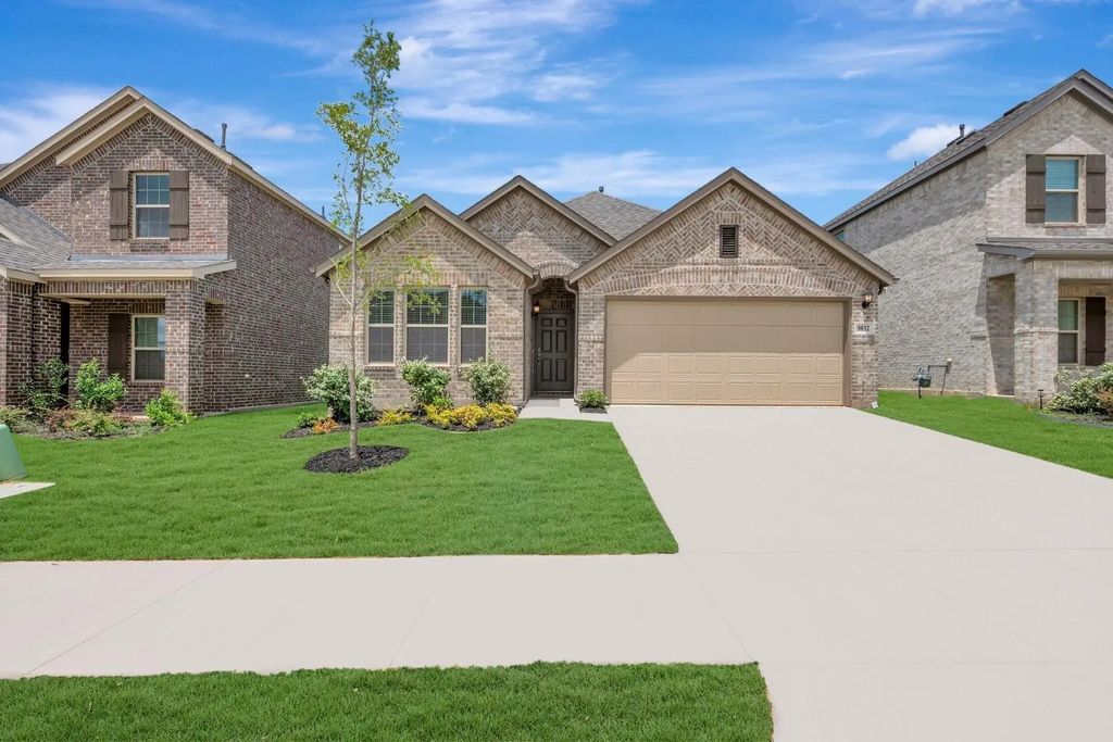 1032 Tarryhill Drive, Crowley