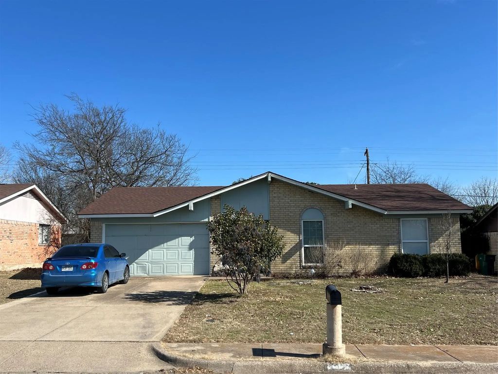 1207 Mars Drive, Cedar Hill