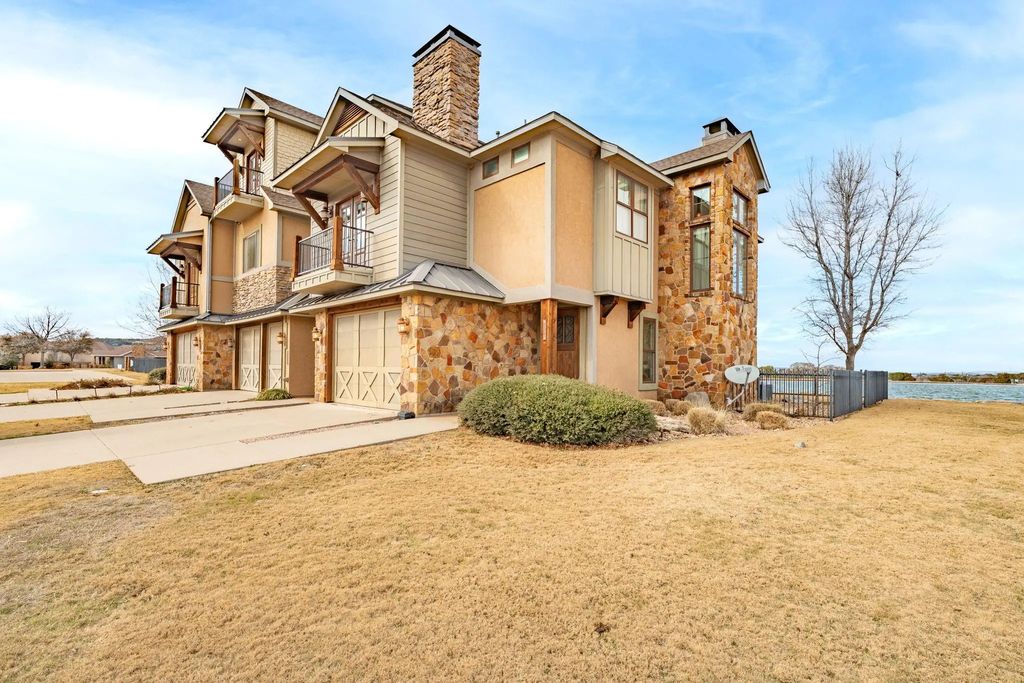 1010 Chapel Ridge Road, Graford