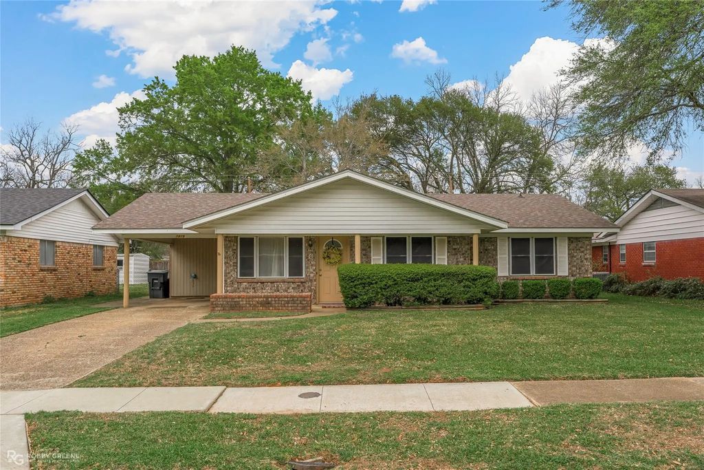 1819 Mars Drive, Bossier City