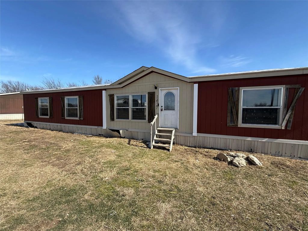1427 Private Road 4219, Decatur