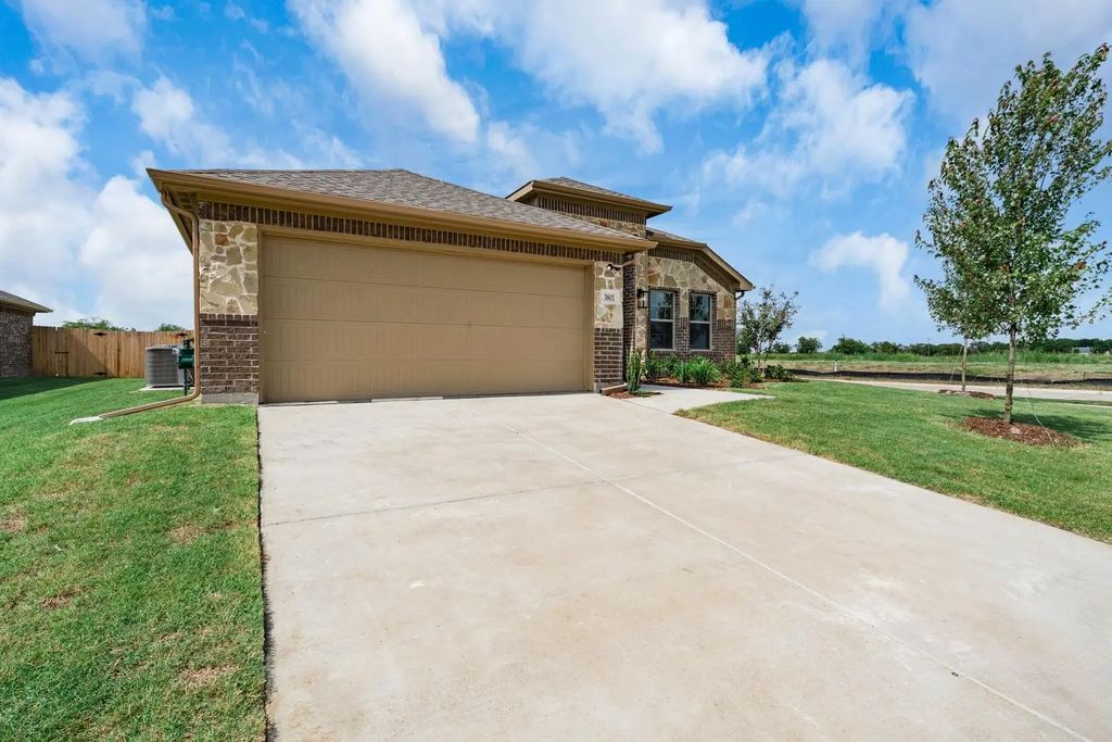 3801 Arrowchop Drive, Caddo Mills