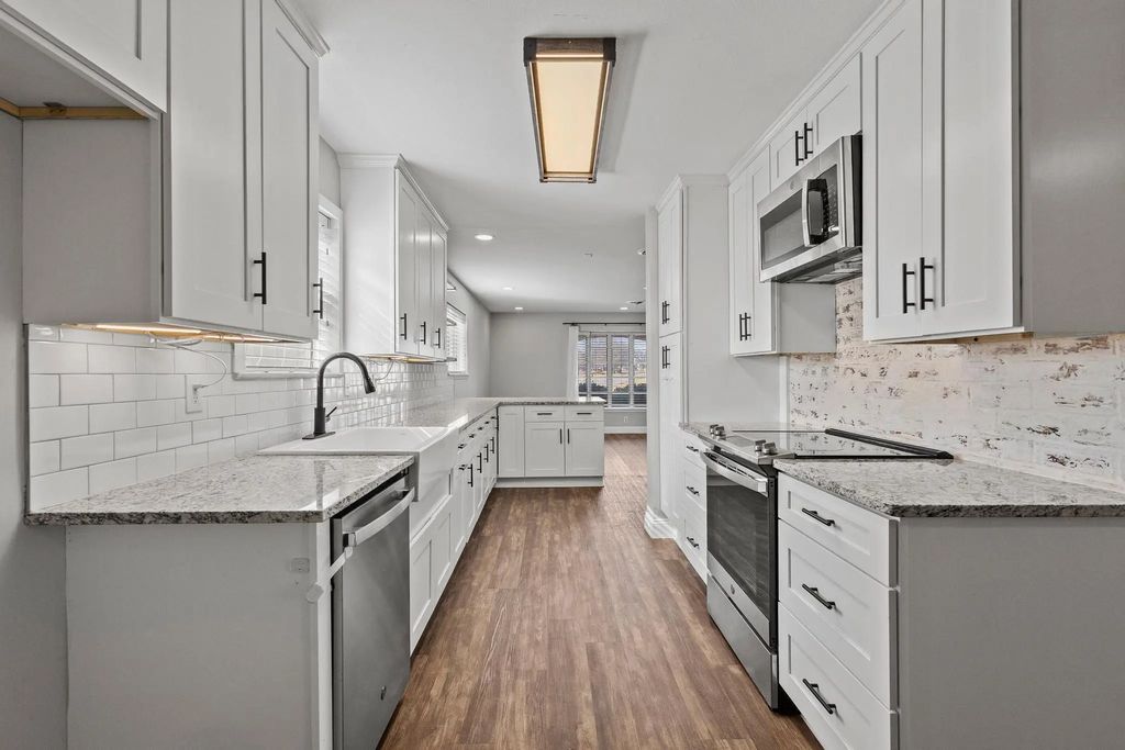 1216 W Lamberth Road, Sherman