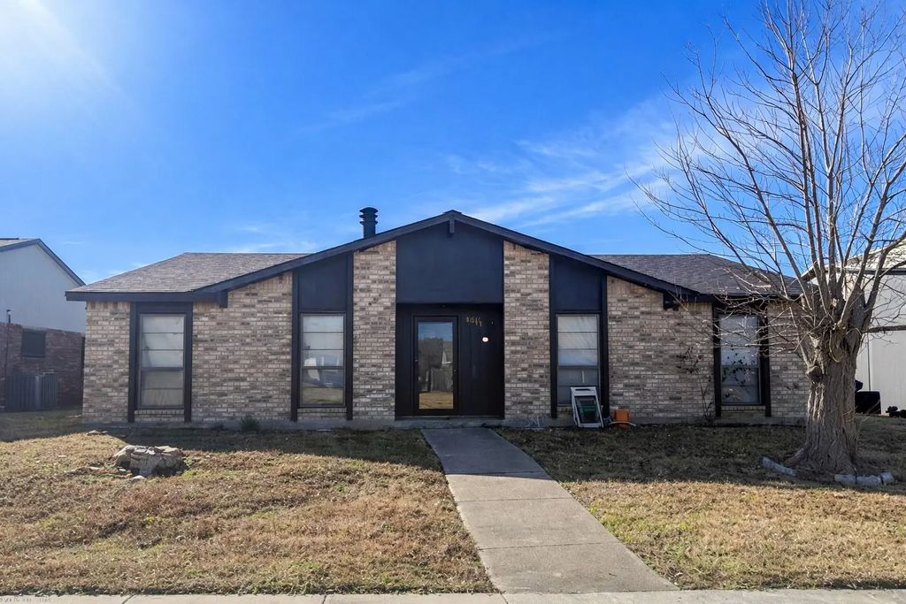 4913 Walker Drive, The Colony