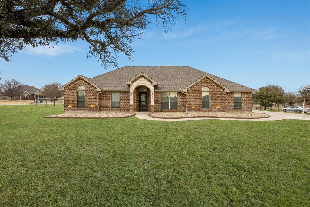 118 Deertail Drive, Azle