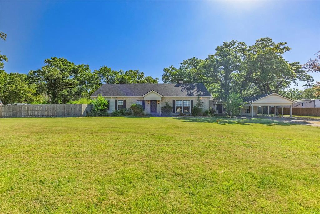 6304 Joe Ramsey Boulevard E, Greenville