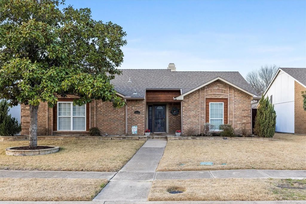 1311 Creekwood Court, Allen