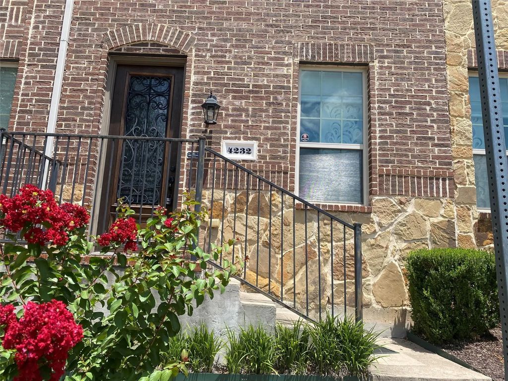 4232 Charles Road, Carrollton