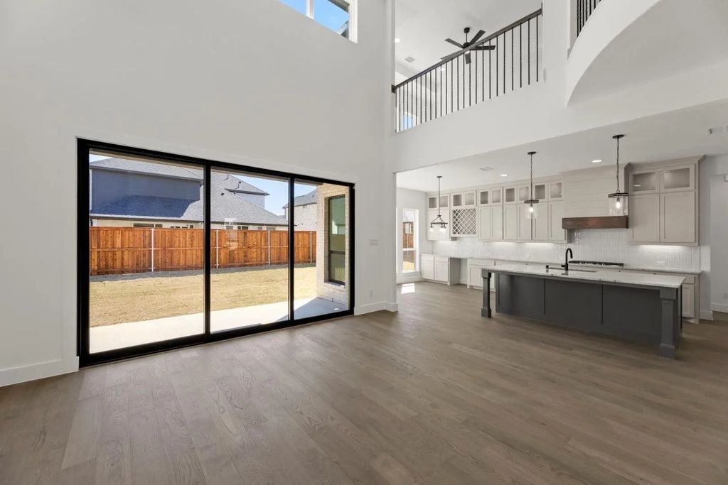 16322 W Old Westbury Lane, Frisco