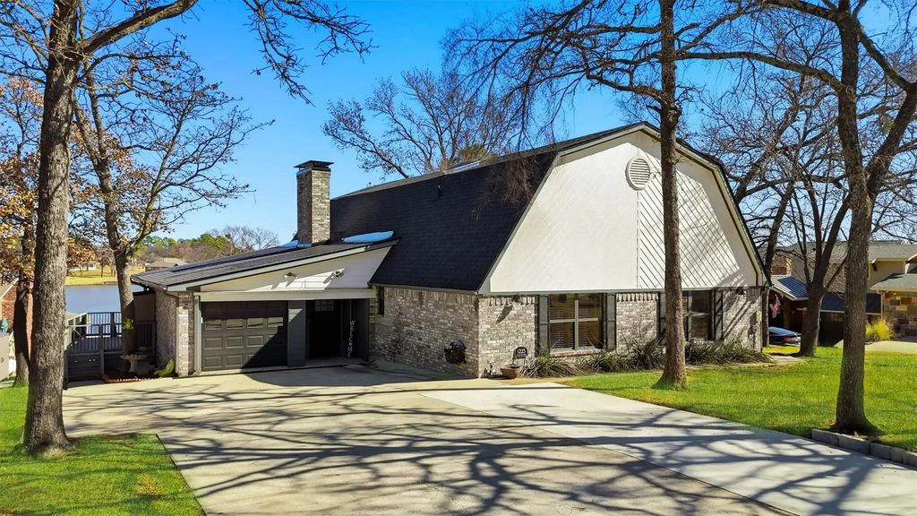 1225 Kiowa Drive W, Lake Kiowa