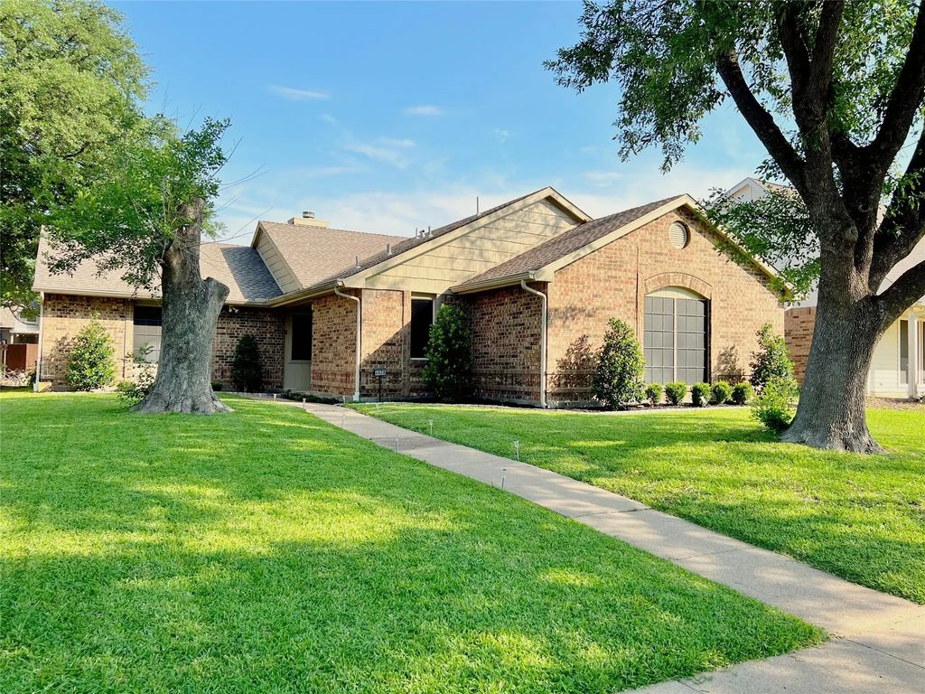 6828 Younger Drive, The Colony