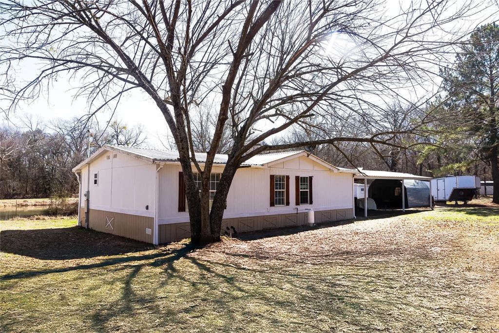 2448 County Road 2125, Ivanhoe
