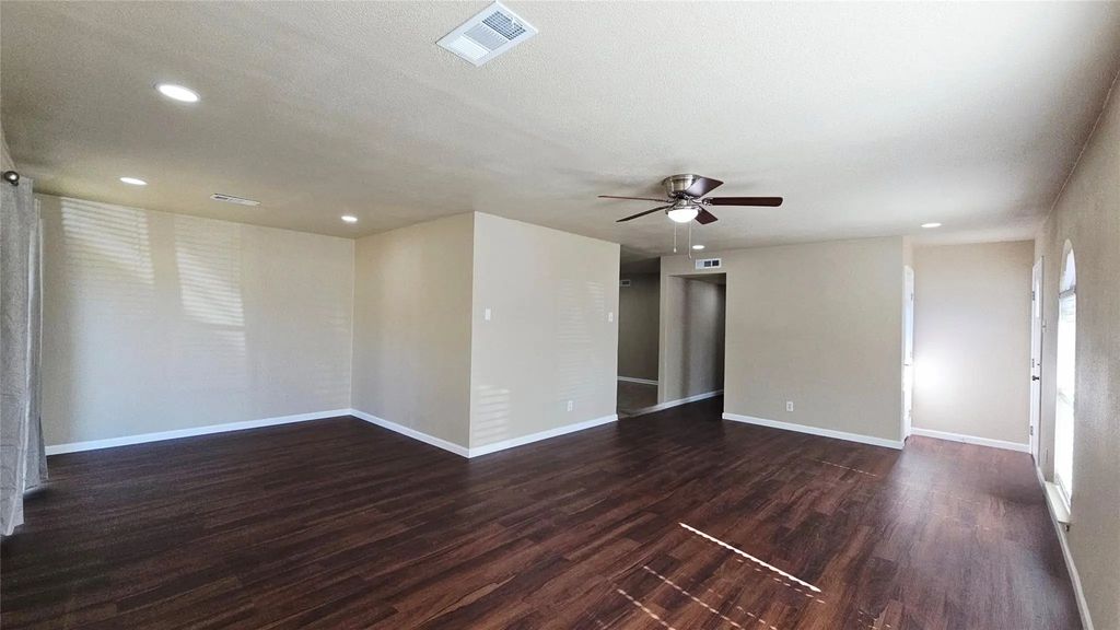 1010 La Fontana, Grand Prairie