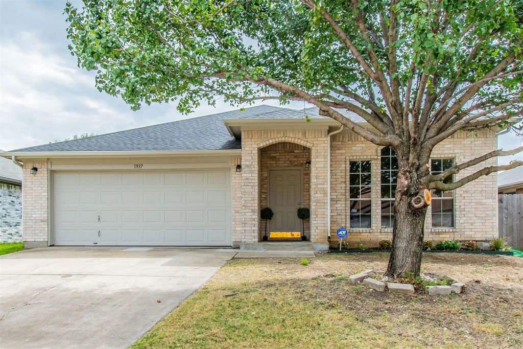 1937 Fox Meadow Trail, Grand Prairie