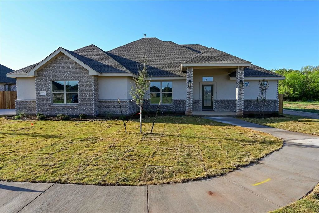 2710 Savanah Oaks Bend, Abilene