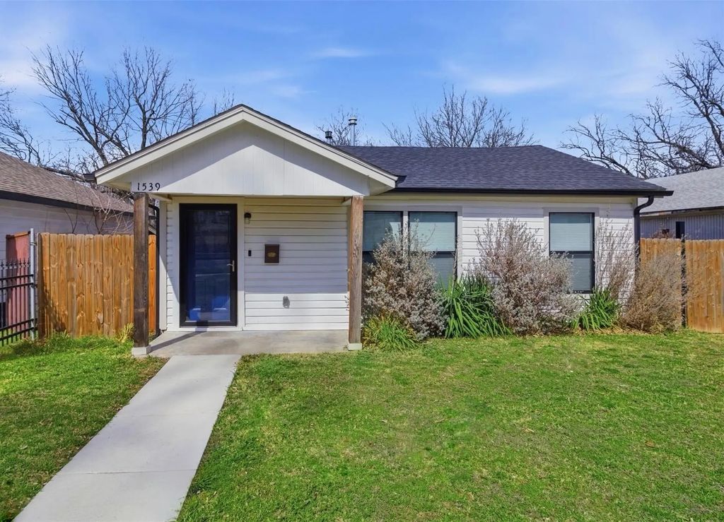 1539 E Woodin Boulevard, Dallas
