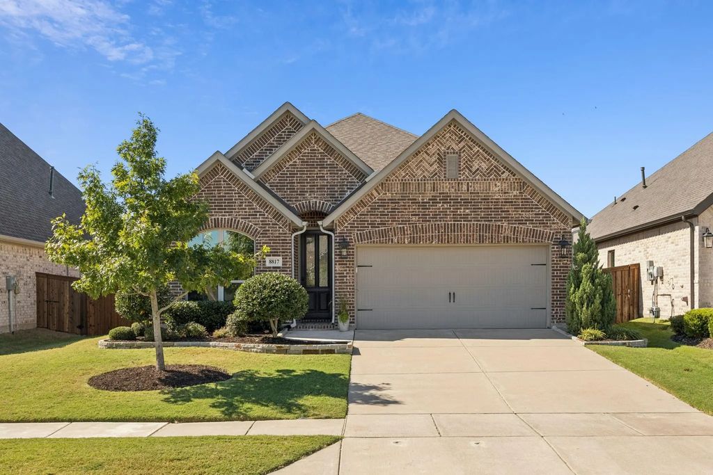 8817 Navidad Falls Drive, McKinney
