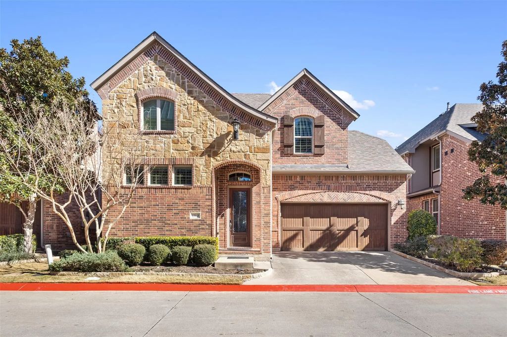 13648 Cobblestone Drive, Farmers Branch