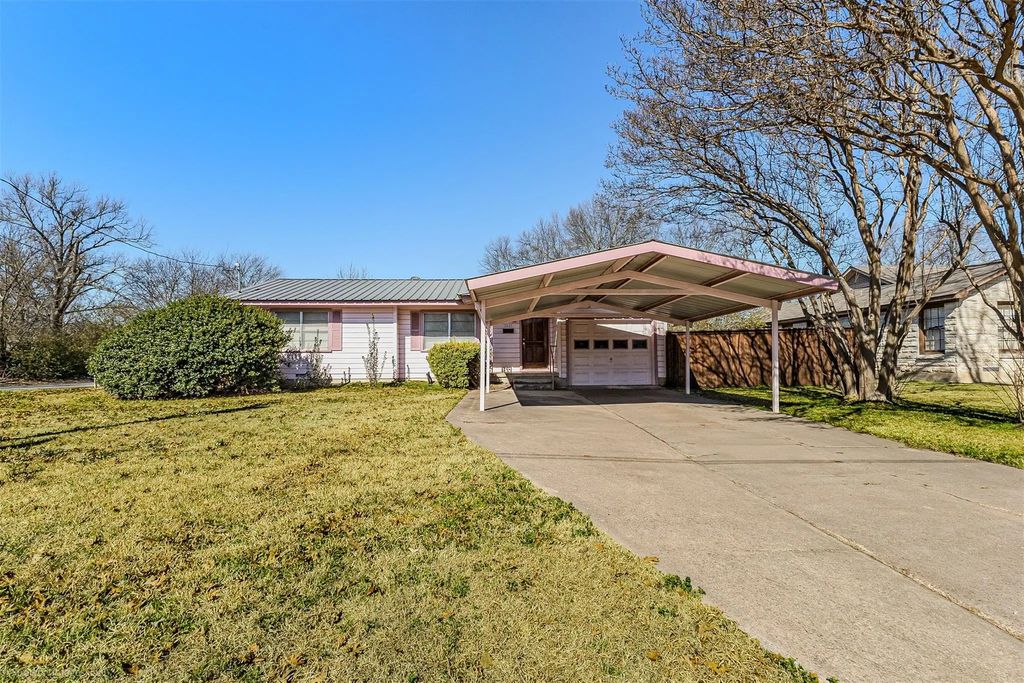 1401 N Rockwall Avenue, Terrell
