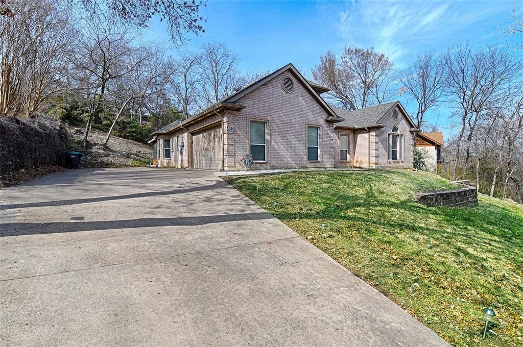 400 Dale Hollow Road, Fort Worth