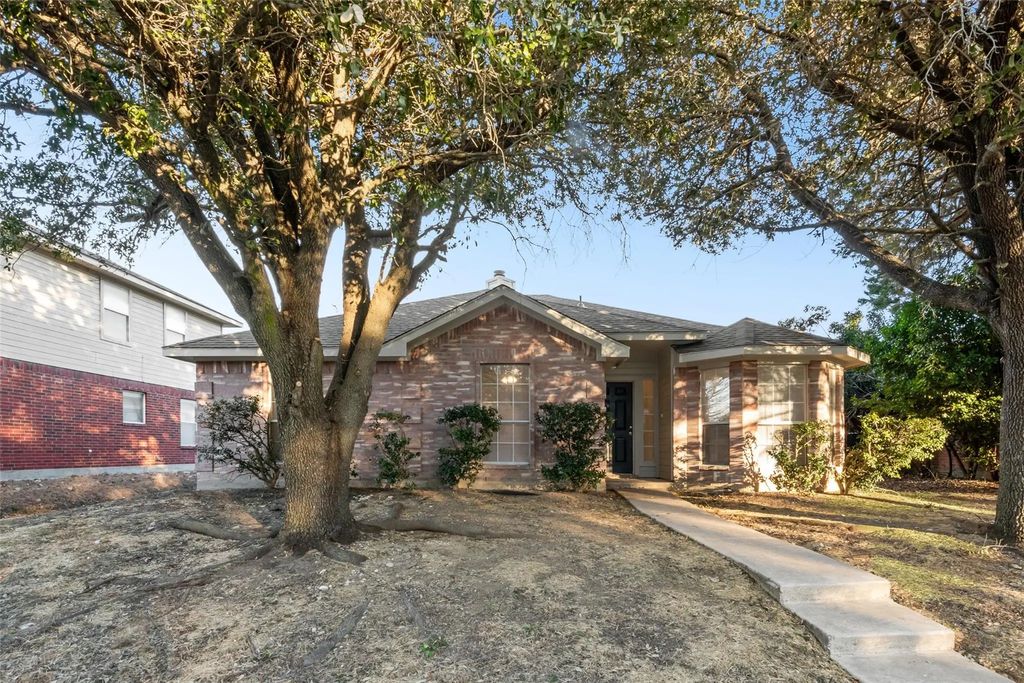 1732 Straus Road, Cedar Hill