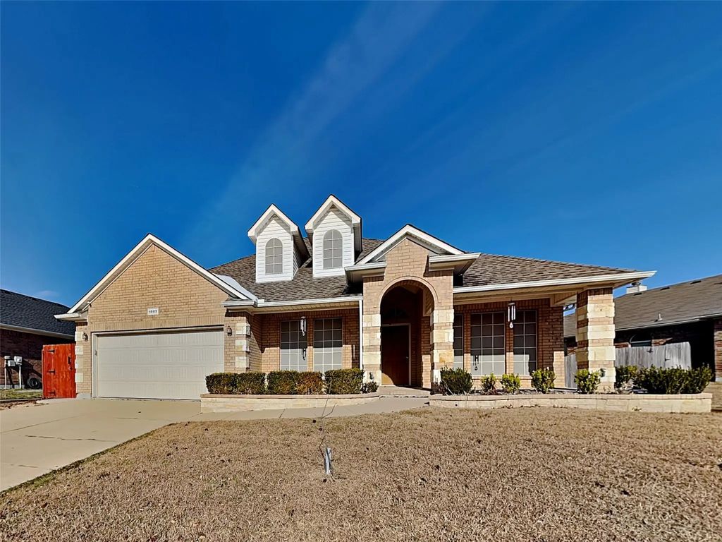 1605 Grey Willow Lane, Arlington