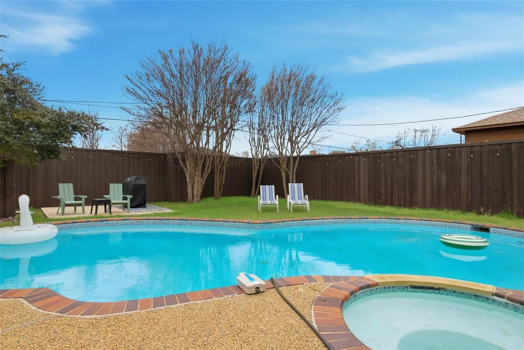 3165 Darvany Drive, Dallas