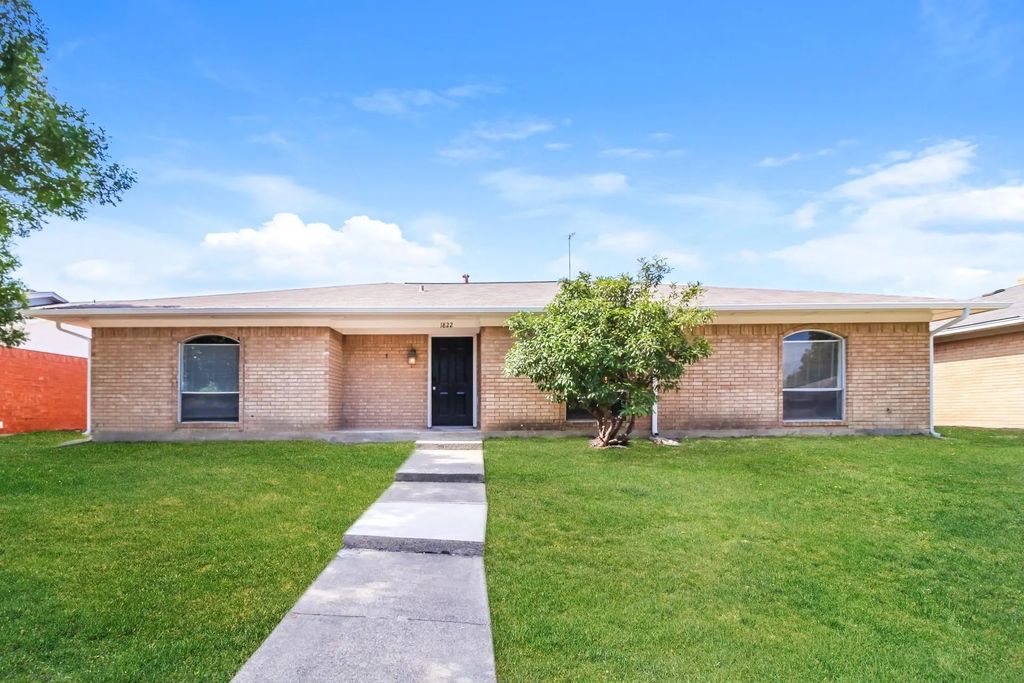 1822 El Paso Street, Lewisville