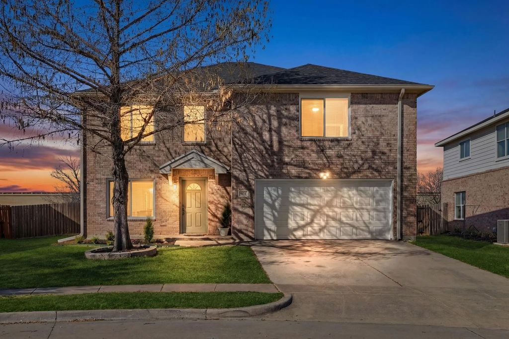 904 Canary Drive, Saginaw