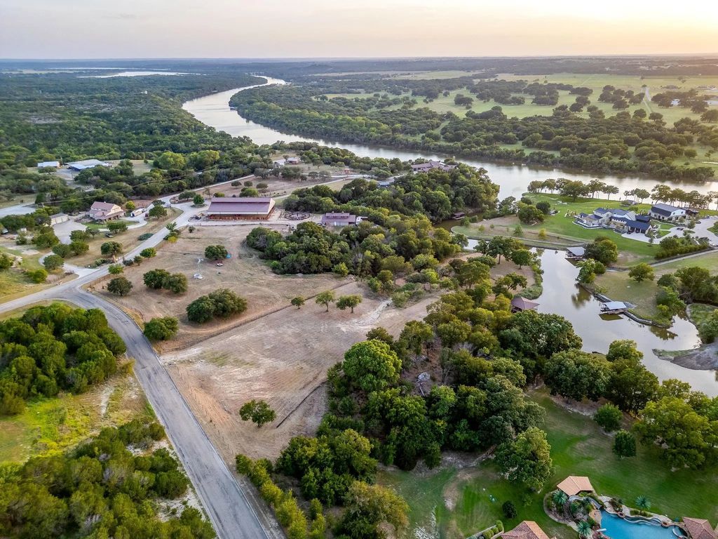 103 S River Oak Court, Weatherford