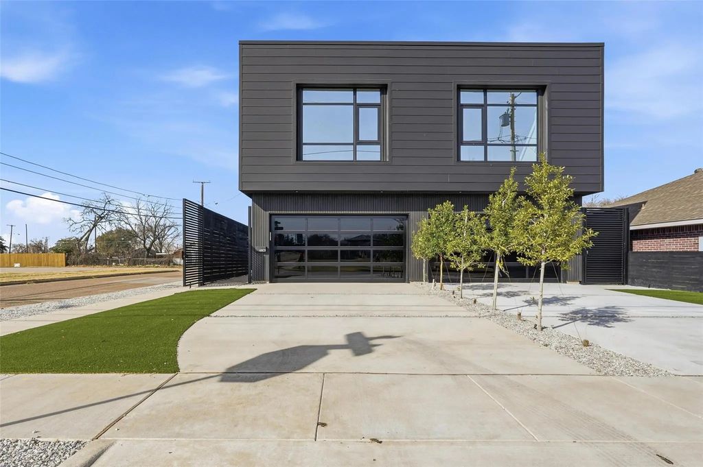 6801 Tyree Street, Dallas
