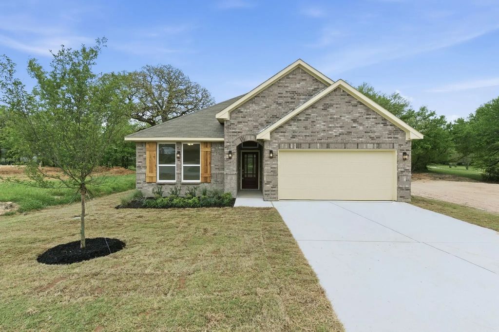 213 E Bullard Street, Weatherford