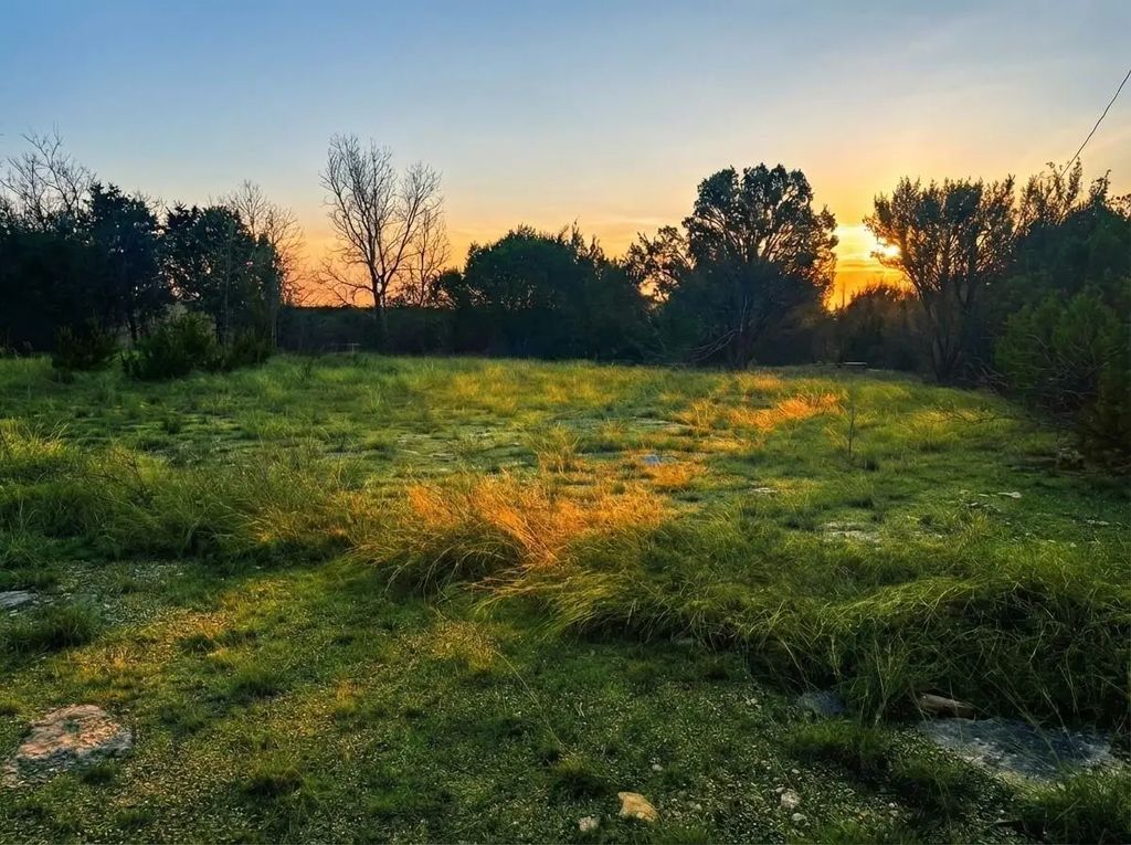 1319 Woodmere Trail, Granbury